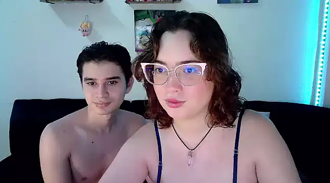 Snapshot of AndrewAnndCherry chatting on January 9, 2025, 1:39 am AndrewAnndCherry online show from January 9, 2025, 1:39 am