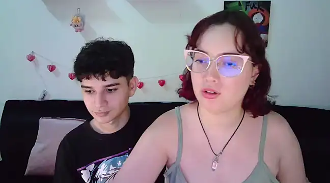 Snapshot of AndrewAnndCherry chatting on February 1, 2025, 1:12 am AndrewAnndCherry online show from February 1, 2025, 1:12 am