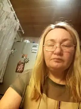 Snapshot of HelenaGlossX chatting on December 27, 2024, 5:26 pm HelenaGlossX online show from December 27, 2024, 5:26 pm