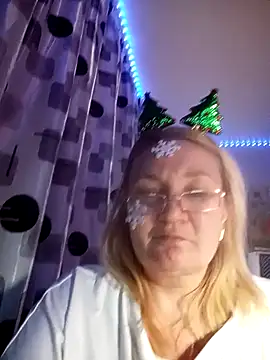 Snapshot of HelenaGlossX chatting on December 28, 2024, 3:26 pm HelenaGlossX online show from December 28, 2024, 3:26 pm