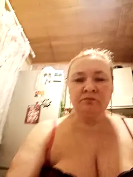 Snapshot of HelenaGlossX chatting on February 10, 2025, 1:35 am HelenaGlossX online show from February 10, 2025, 1:35 am