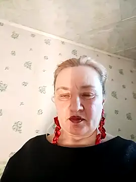 Snapshot of HelenaGlossX chatting on February 17, 2025, 12:05 pm HelenaGlossX online show from February 17, 2025, 12:05 pm
