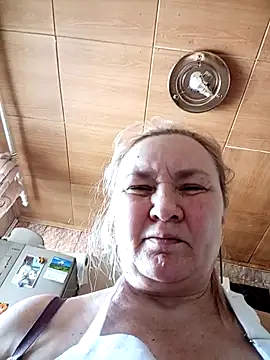 Snapshot of HelenaGlossX chatting on February 21, 2025, 8:07 am HelenaGlossX online show from February 21, 2025, 8:07 am