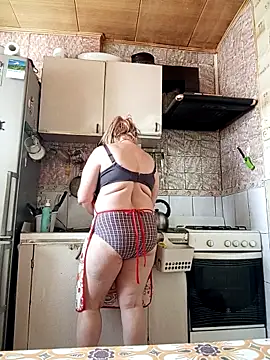 Snapshot of HelenaGlossX chatting on February 27, 2025, 7:55 am HelenaGlossX online show from February 27, 2025, 7:55 am