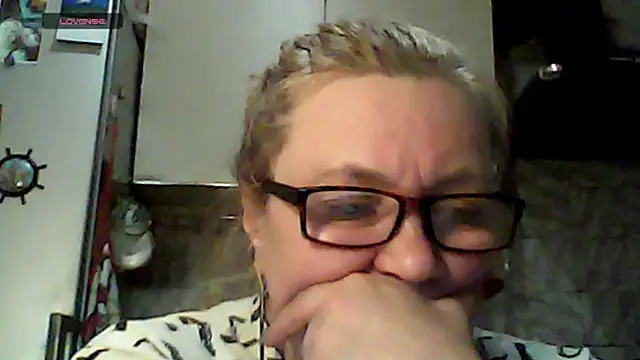 Snapshot of HelenaGlossX chatting on February 27, 2025, 5:47 pm HelenaGlossX online show from February 27, 2025, 5:47 pm