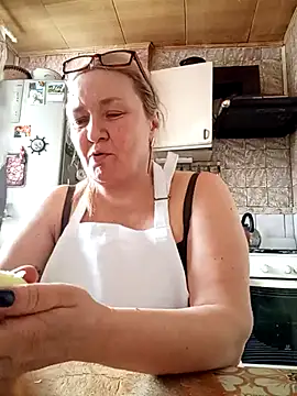 Snapshot of HelenaGlossX chatting on March 19, 2025, 7:51 am HelenaGlossX online show from March 19, 2025, 7:51 am