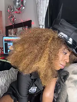 Snapshot of Dime-__ chatting on October 1, 2025, 1:33 am Dime- online show from October 1, 2025, 1:33 am