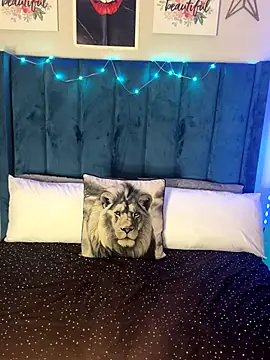 Snapshot of Dime-__ chatting on November 21, 2025, 11:03 pm Dime- online show from November 21, 2025, 11:03 pm