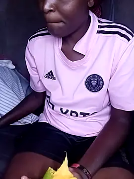 pretty prickle online show from November 30, 2025, 5:33 am