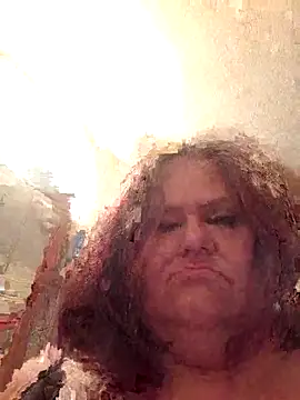 Snapshot of mcv131985 chatting on April 13, 2026, 1:16 pm mcv131985 online show from April 13, 2026, 1:16 pm