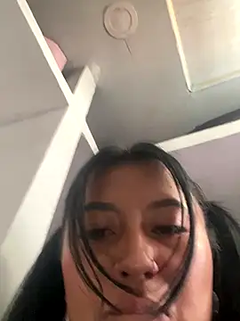 luisa16xxx online show from November 10, 2025, 7:35 pm