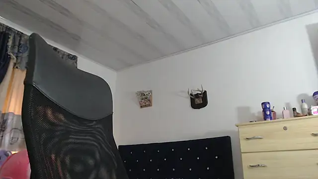 sweet cutetras22 online show from January 24, 2025, 3:24 pm