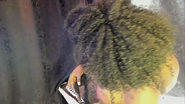 MiaKnox online show from February 3, 2026, 12:09 am