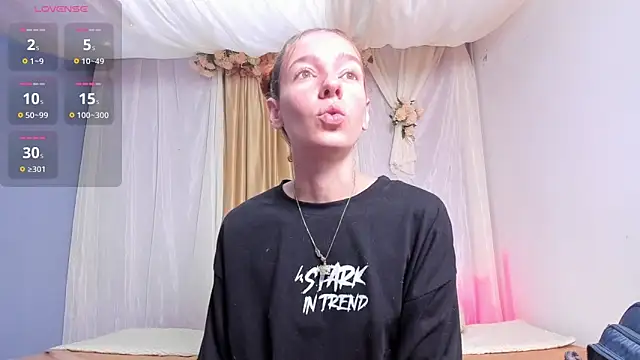 Snapshot of salomee_star_ chatting on February 16, 2026, 6:59 pm salomee star online show from February 16, 2026, 6:59 pm