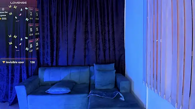 Snapshot of SaraaMills chatting on February 3, 2025, 10:43 pm SaraaMills online show from February 3, 2025, 10:43 pm