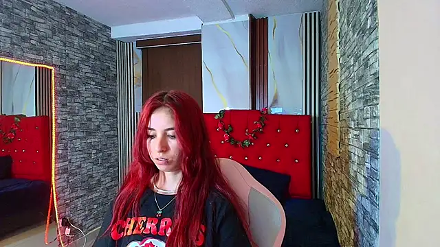 mildre303av online show from November 20, 2025, 7:35 pm