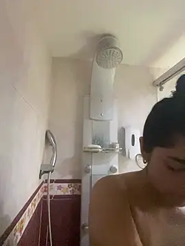 Snapshot of Charlotte_cute18 chatting on December 14, 2024, 11:23 pm Charlotte cute18 online show from December 14, 2024, 11:23 pm