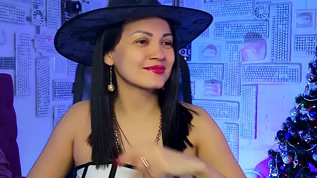 KarolinaRobinson online show from December 31, 2024, 11:42 am