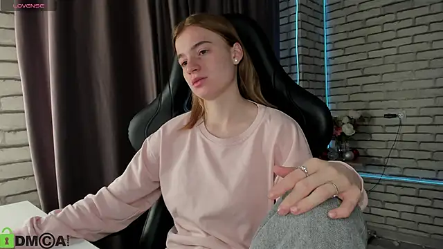 Snapshot of Stacey_Brown chatting on January 12, 2026, 11:43 pm Stacey Brown online show from January 12, 2026, 11:43 pm