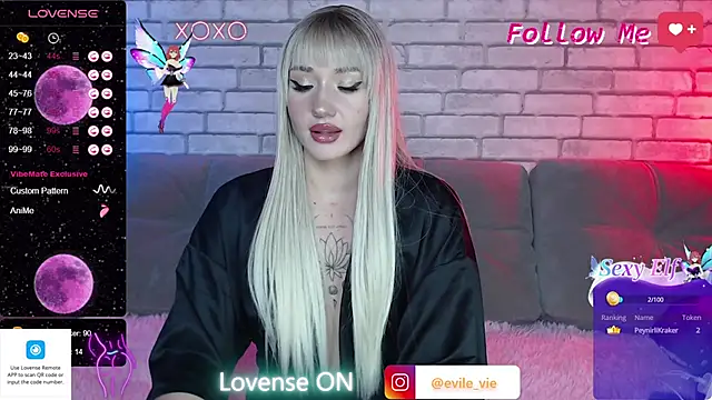 Snapshot of Eva_Evile chatting on December 27, 2024, 3:37 pm Eva Evile online show from December 27, 2024, 3:37 pm