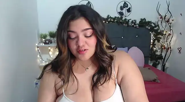 Snapshot of KathyGonzalez chatting on December 6, 2024, 3:00 pm KathyGonzalez online show from December 6, 2024, 3:00 pm