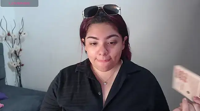 Snapshot of KathyGonzalez chatting on February 12, 2025, 12:33 pm KathyGonzalez online show from February 12, 2025, 12:33 pm