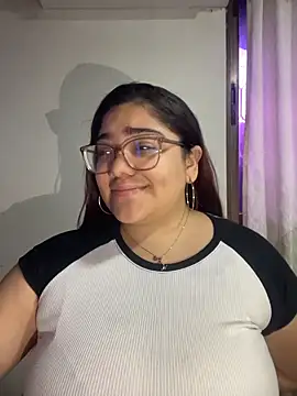 KathyGonzalez online show from November 14, 2025, 11:20 am