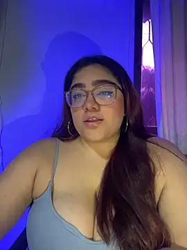 KathyGonzalez online show from December 1, 2025, 9:09 pm