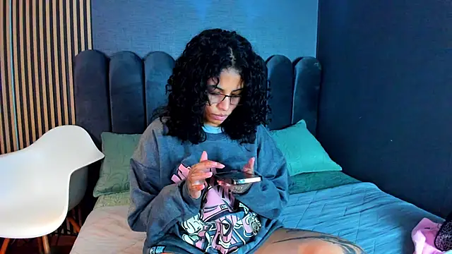 JuliaRose ks online show from December 15, 2025, 12:31 pm