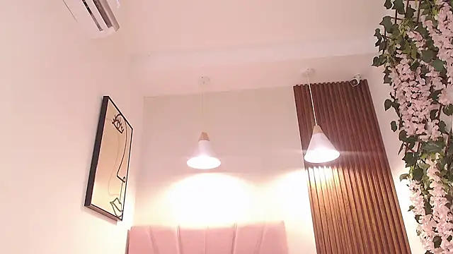 Snapshot of _Daneshka chatting on September 18, 2025, 6:10 pm Daneshka online show from September 18, 2025, 6:10 pm