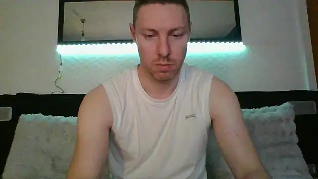 Snapshot of Fit4fun24 chatting on March 19, 2026, 7:18 pm Fit4fun24 online show from March 19, 2026, 7:18 pm