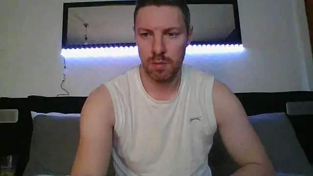 Snapshot of Fit4fun24 chatting on April 2, 2026, 5:43 pm Fit4fun24 online show from April 2, 2026, 5:43 pm
