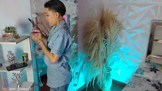 Jonesliam23 online show from March 9, 2026, 7:29 pm