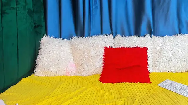 Snapshot of Kinky_fazzy234 chatting on January 13, 2025, 4:18 am Kinky fazzy234 online show from January 13, 2025, 4:18 am