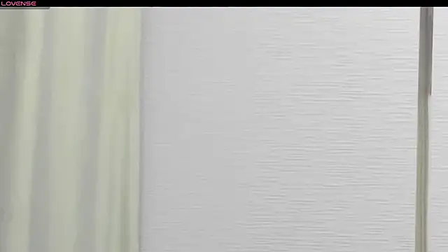 juliamurr18 online show from February 28, 2025, 12:54 am