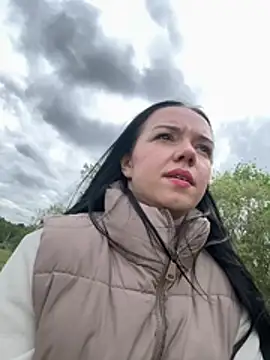 Snapshot of Vanesskaa chatting on May 6, 2026, 3:39 pm Vanesskaa online show from May 6, 2026, 3:39 pm