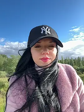 Snapshot of Vanesskaa chatting on May 12, 2026, 4:48 pm Vanesskaa online show from May 12, 2026, 4:48 pm