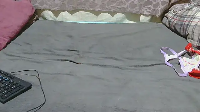 Snapshot of slim_girl02 chatting on March 31, 2026, 7:20 am slim girl02 online show from March 31, 2026, 7:20 am