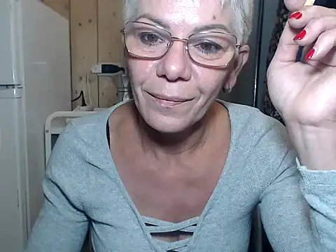 jona33 online show from September 26, 2025, 4:22 pm