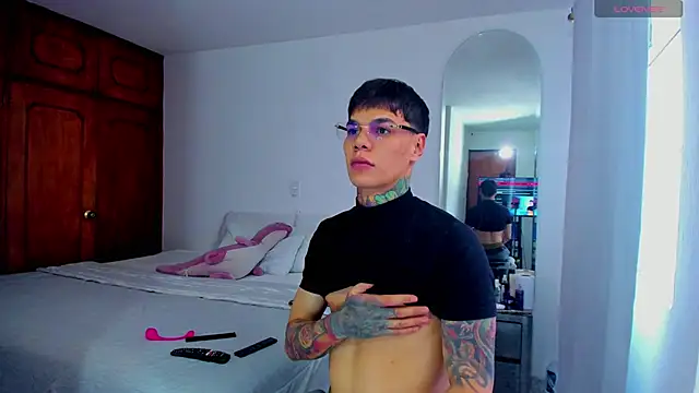 Jordyrodriiguez online show from January 15, 2025, 9:41 pm