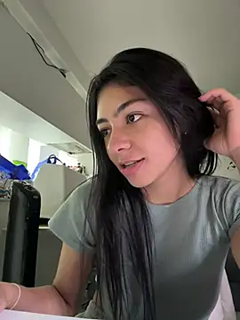 Snapshot of Liissa_cute_ chatting on December 9, 2024, 12:45 am Liissa cute online show from December 9, 2024, 12:45 am