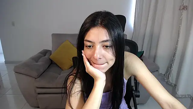 Snapshot of Liissa_cute_ chatting on January 15, 2025, 4:21 pm Liissa cute online show from January 15, 2025, 4:21 pm