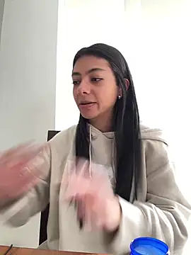 Snapshot of Liissa_cute_ chatting on March 7, 2025, 6:54 pm Liissa cute online show from March 7, 2025, 6:54 pm