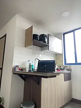 Snapshot of LauraCadwell chatting on March 11, 2025, 3:02 pm LauraCadwell online show from March 11, 2025, 3:02 pm