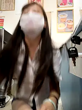 andii-1 online show from October 17, 2025, 1:53 am