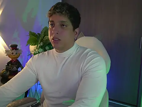 appolo allen online show from September 15, 2025, 6:02 am