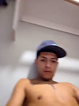 Snapshot of Yoko0381 chatting on September 12, 2025, 9:48 pm Yoko0381 online show from September 12, 2025, 9:48 pm