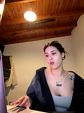 Snapshot of Lolykush chatting on October 5, 2025, 11:02 pm Lolykush online show from October 5, 2025, 11:02 pm
