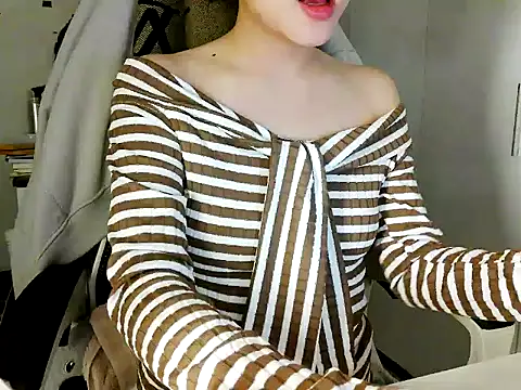 Snapshot of Yin-girl chatting on January 8, 2026, 4:42 pm Yin-girl online show from January 8, 2026, 4:42 pm