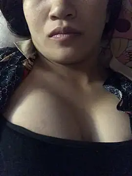 Snapshot of xotm chatting on December 17, 2024, 2:33 am xotm online show from December 17, 2024, 2:33 am